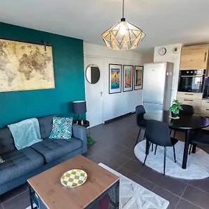 t3-avec-terrasse-barriere-de-paris.midi-pyreneeshotels.com/